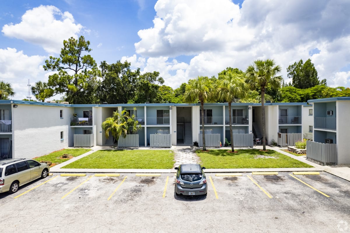 Photos and Video of The Lakeside at 2315 in Fort Myers, FL